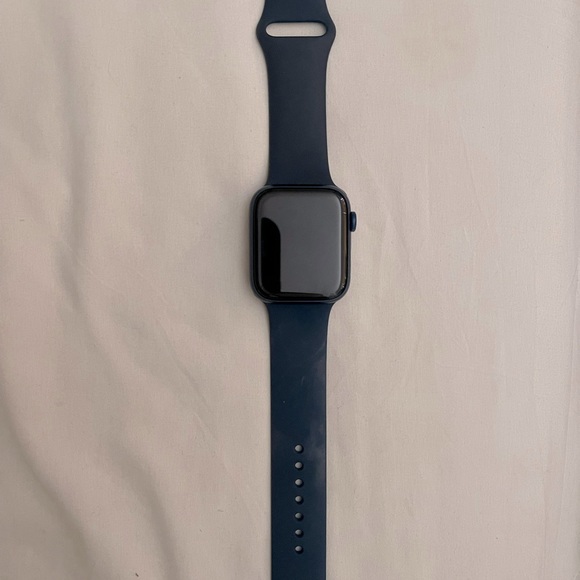 APPLE WATCH 6 series 44mm (SLIGHTLY USED) GPS